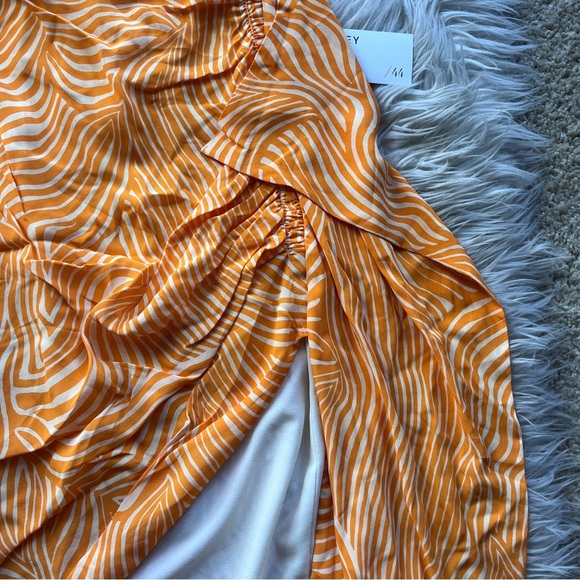 NWT Bailey 44 ruched orange zebra midi skirt - Picture 9 of 10